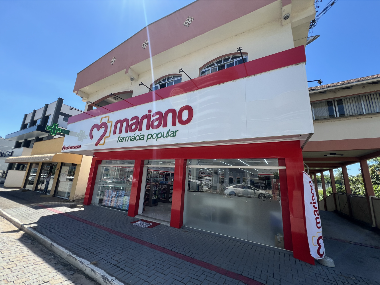 Av. Tiradentes, 272 - Centro